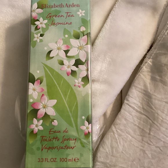 Elizabeth Arden Other - Elizabeth Arden Green Tea Jasmine Eau de Toilette Spray - Green and White